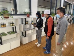 广州市绿色食品办公室领导对我公司申请绿色生资进行现场检查